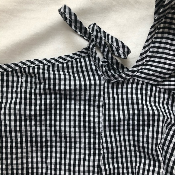 Gingham Open Shoulder Top 💞 - Picture 3 of 3